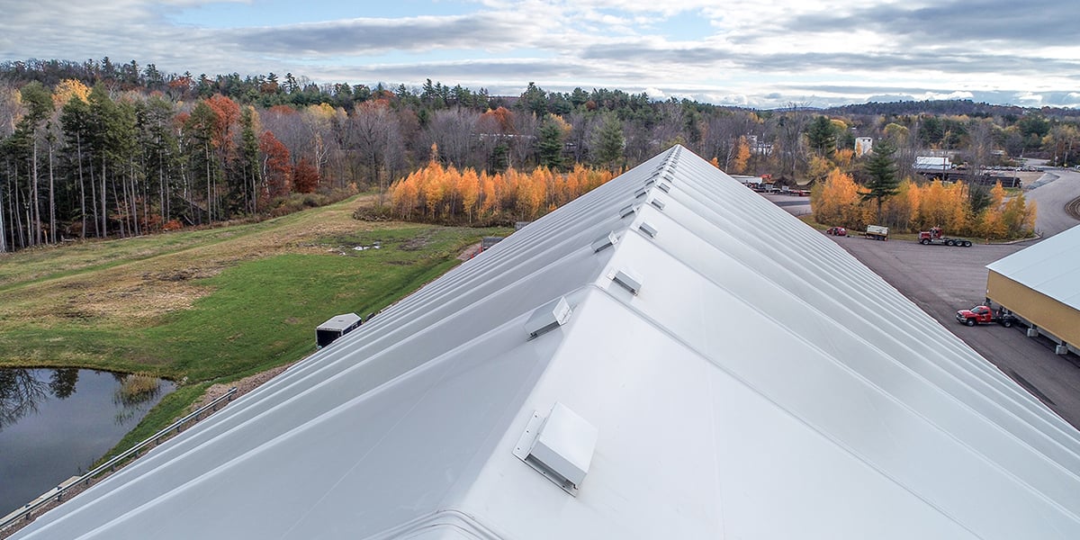 Ridge-roof-vent-on-fabric-building