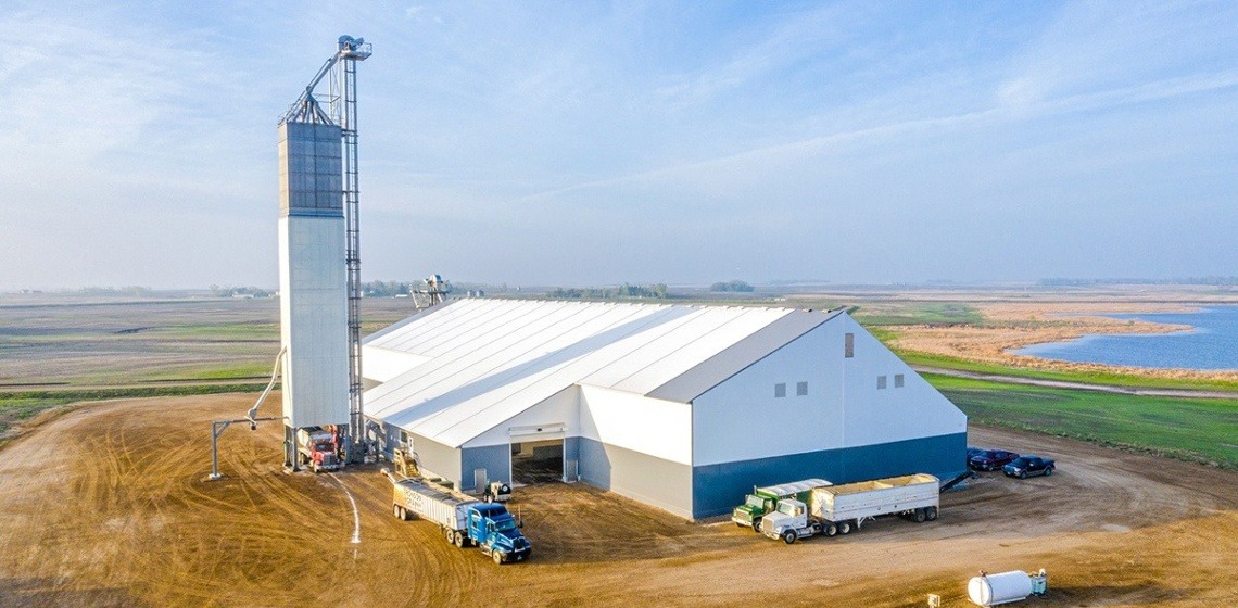 Bulk Grain Storage at Tronson Grain Storage featuring multiple bins